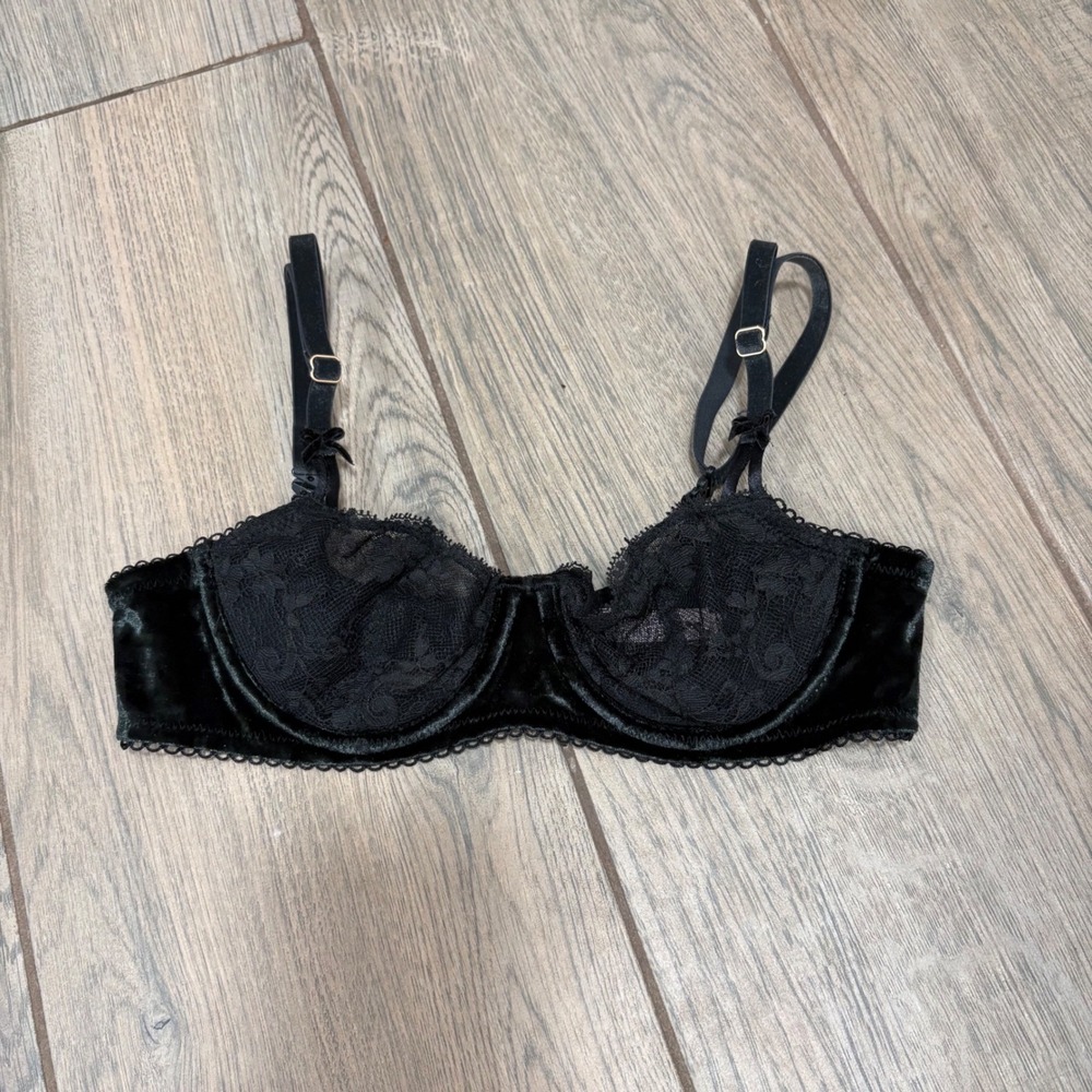 Victoria's Secret push-up without padding emerald green velvet Bra 32B